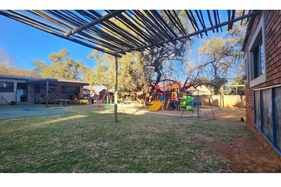 8 Bedroom Property for Sale in Schoemansville North West